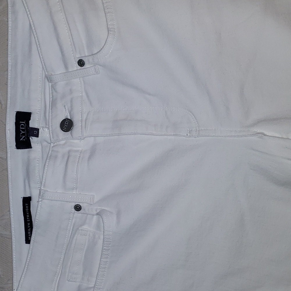 NYDJ Marilyn Straight Lift Lux Capri Jeans - Picture 6 of 10